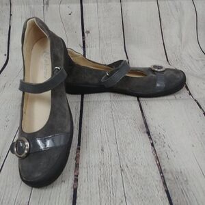 NATURINO - Taupe Gray Suede Mary Jane Flats 36 6